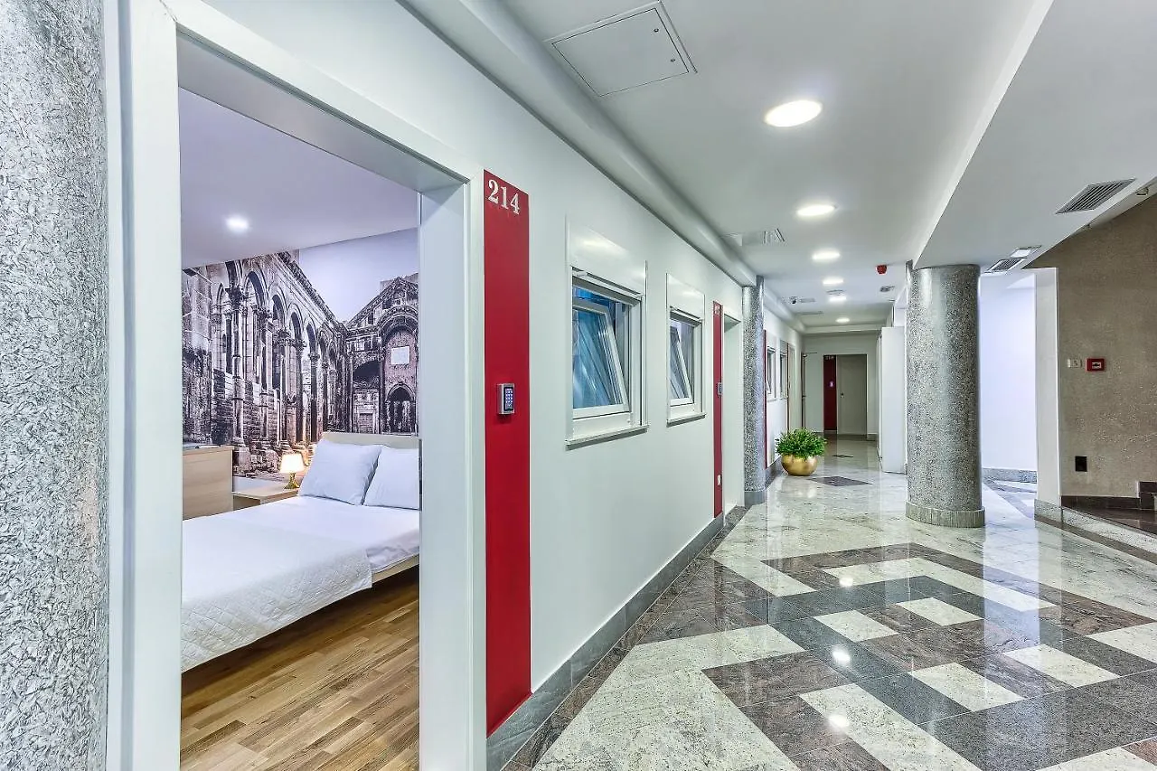 Split Urban Rooms