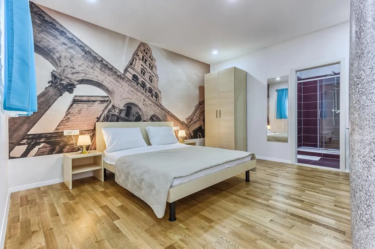Split Urban Rooms