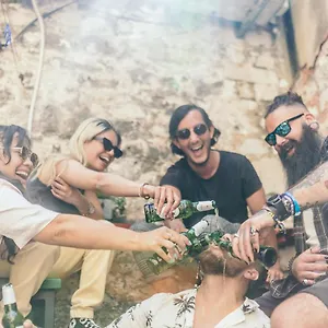 Booze & Snooze Social Auberge de jeunesse